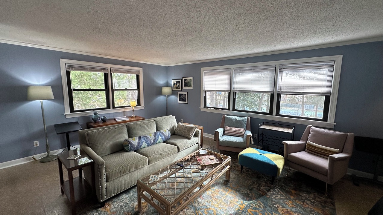 Photo of Livingroom in Oakwood Historic District