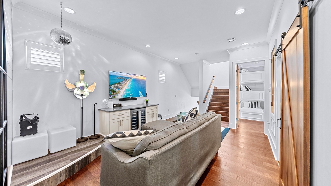 Photo of Bedroom in Miramar Beach