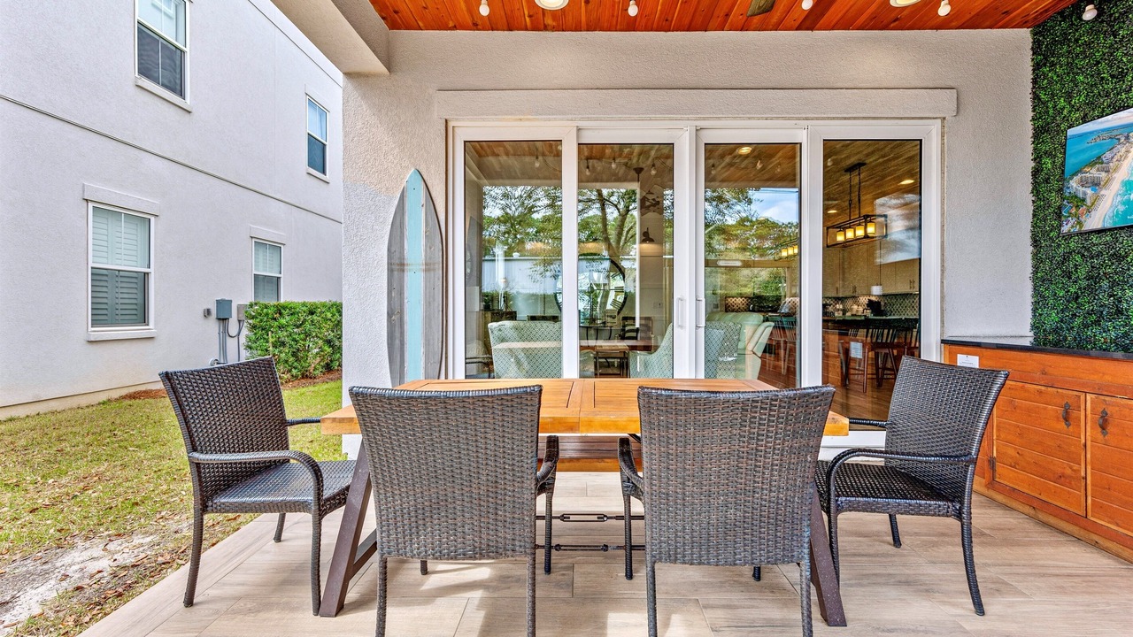 Photo of Outdoor in Miramar Beach