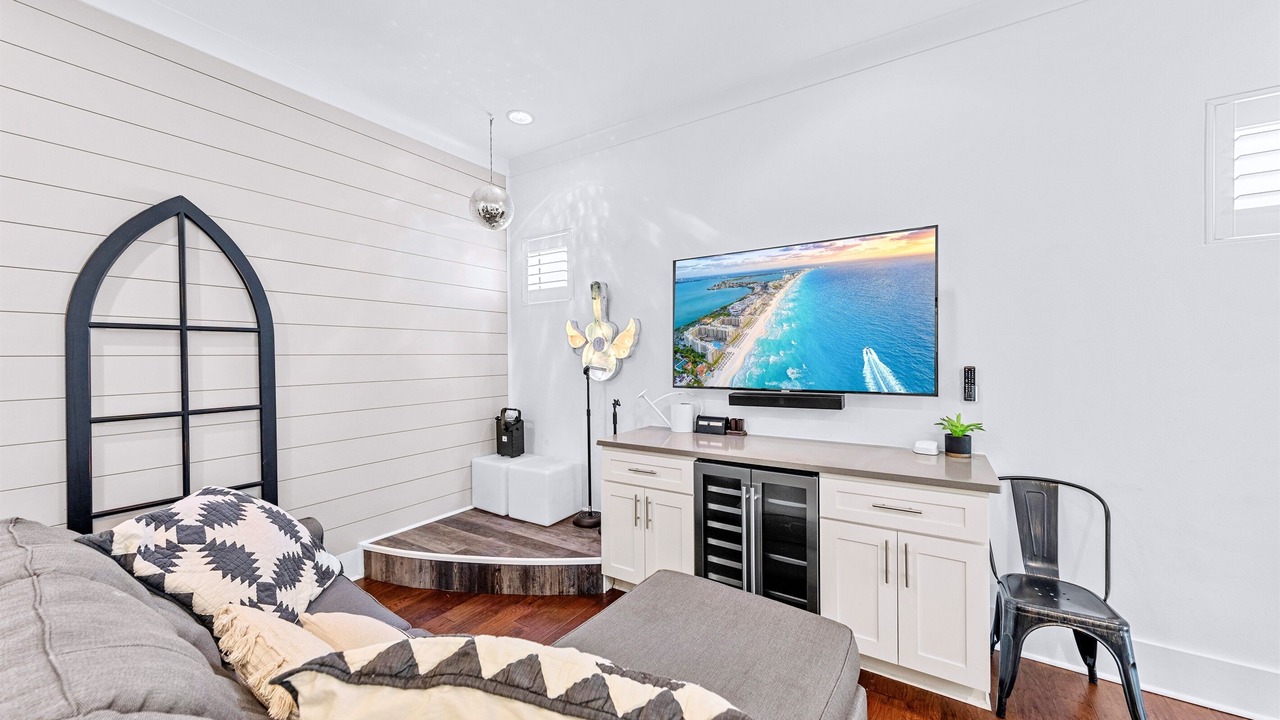 Photo of Bedroom in Miramar Beach