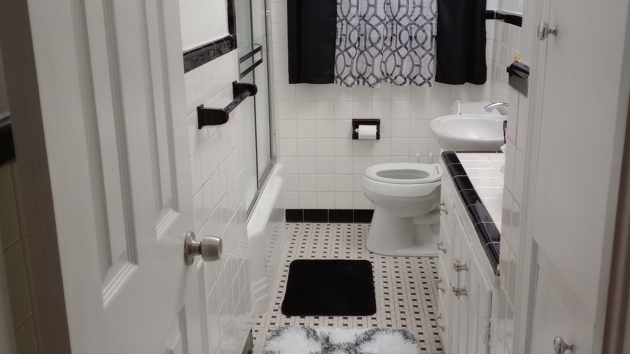 Photo of Bathroom in Mobile