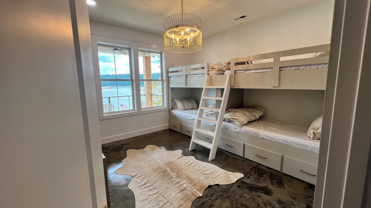 Photo of Bedroom in Crane Hill