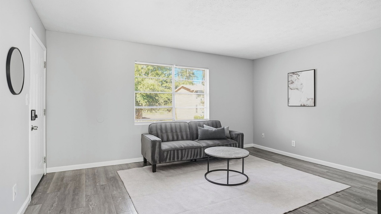 Photo of Livingroom in Forest Park