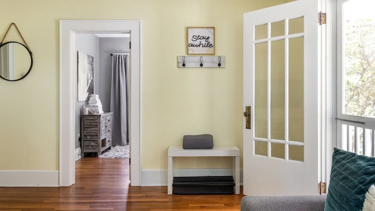 Photo of Livingroom in Mars Hill