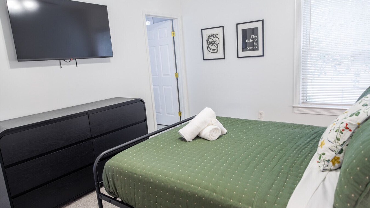 Photo of Bedroom in West End