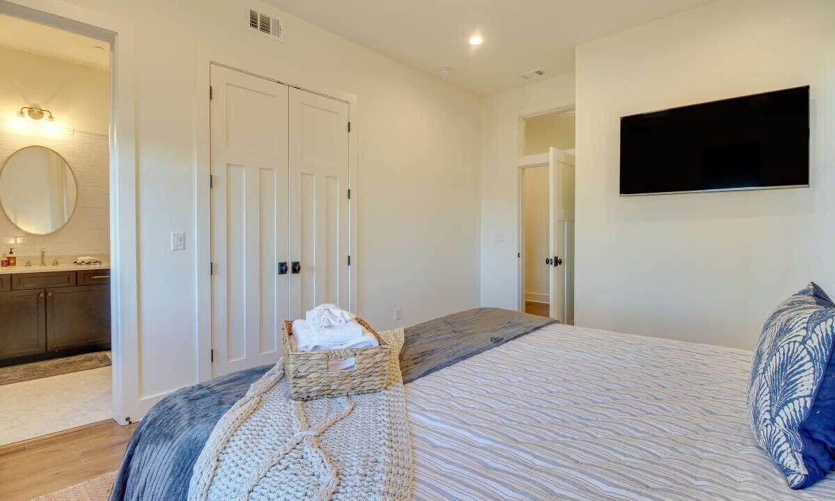 Photo of Bedroom in Hitch Village - Fred Wessels Homes