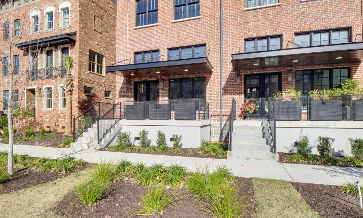 Photo of Outdoor in Hitch Village - Fred Wessels Homes