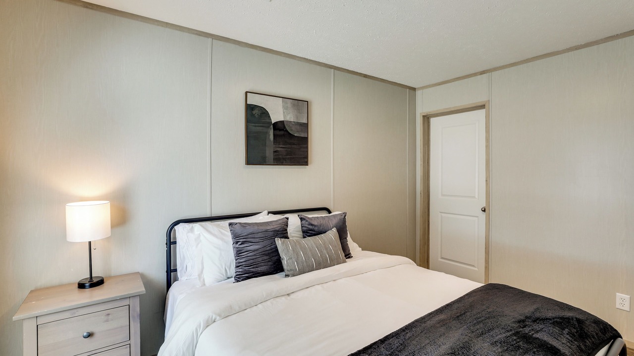 Photo of Bedroom in Green Pond