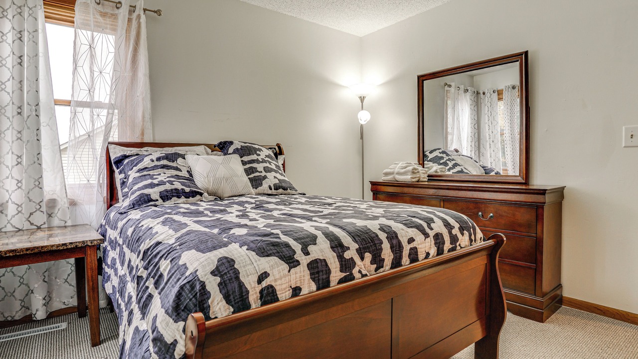 Photo of Bedroom in Woodbury