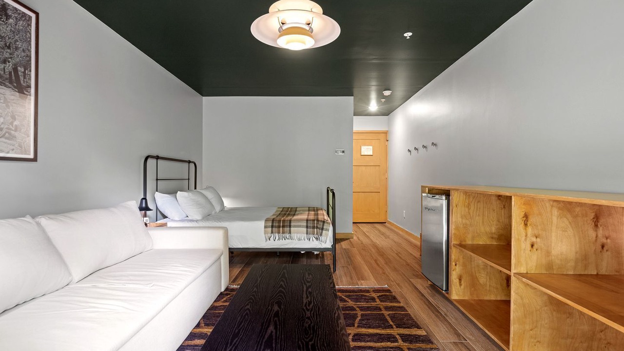 Photo of Bedroom in Rocky Grove