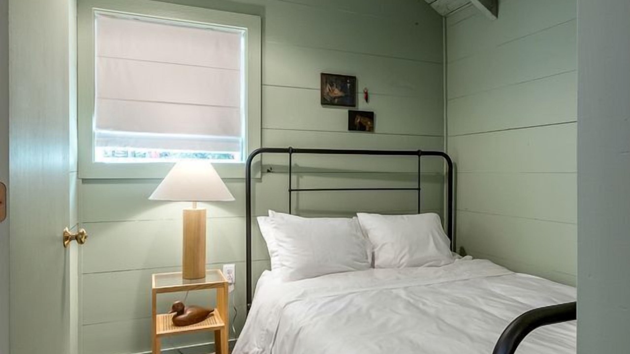 Photo of Bedroom in Rocky Grove