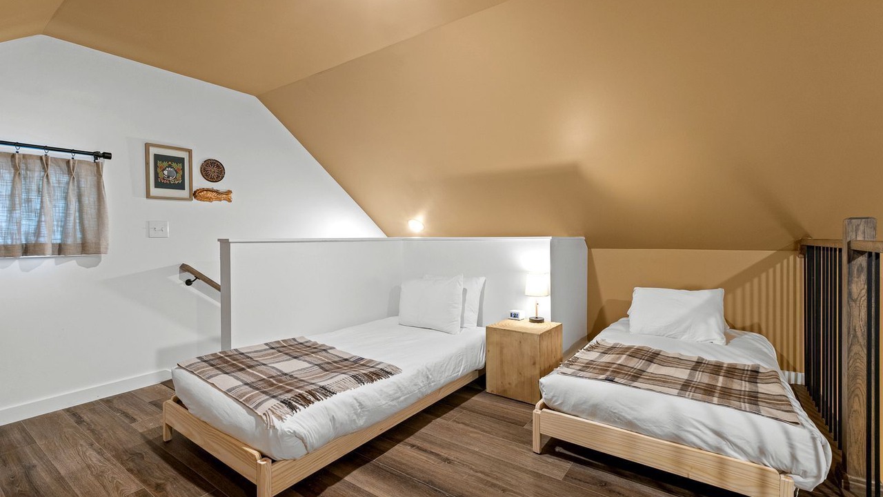 Photo of Bedroom in Rocky Grove