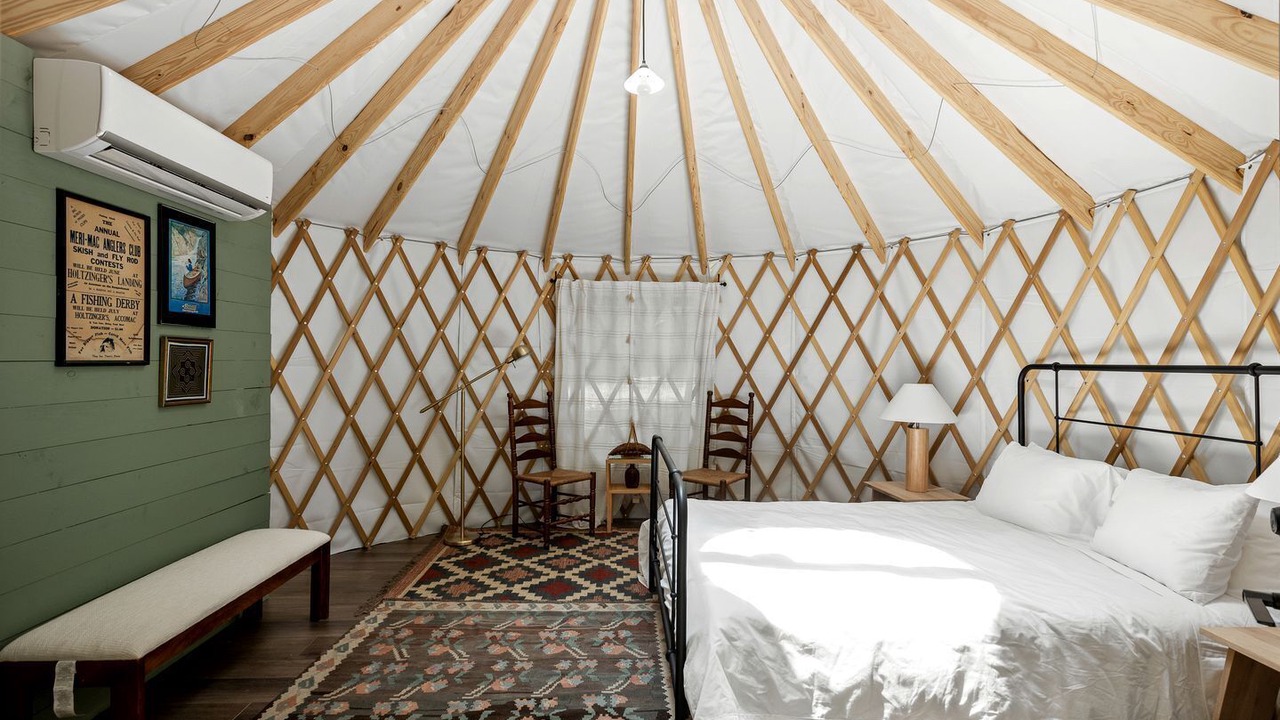 Photo of Bedroom in Rocky Grove