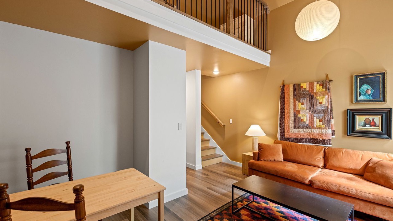 Photo of Livingroom in Rocky Grove