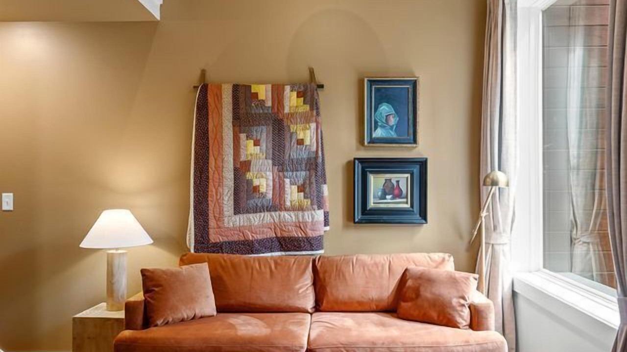 Photo of Livingroom in Rocky Grove