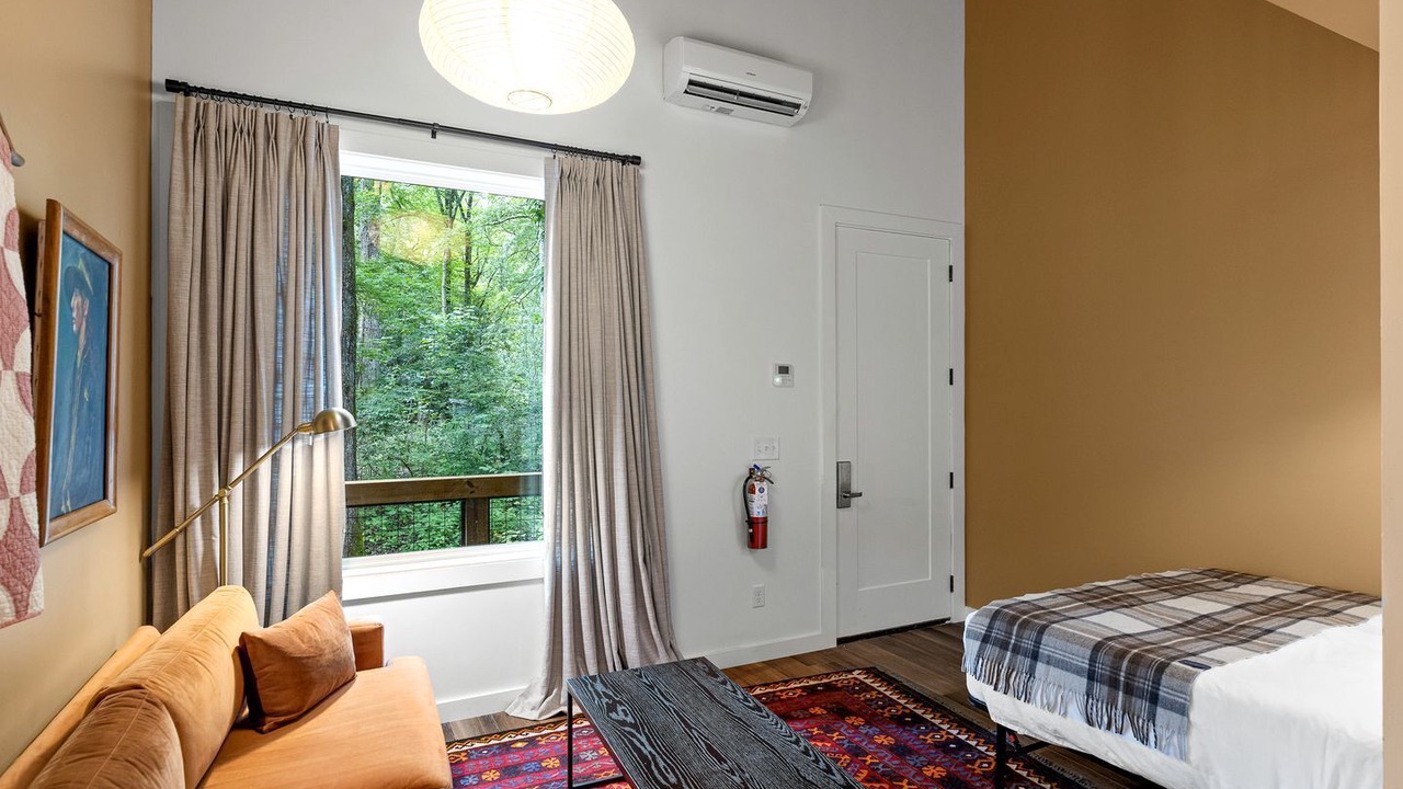 Photo of Bedroom in Rocky Grove