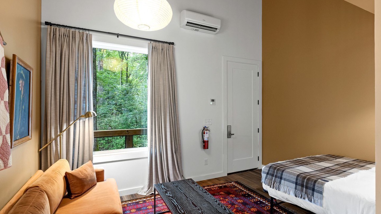 Photo of Bedroom in Rocky Grove