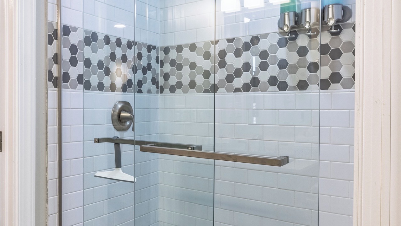 Photo of Bathroom in Edray