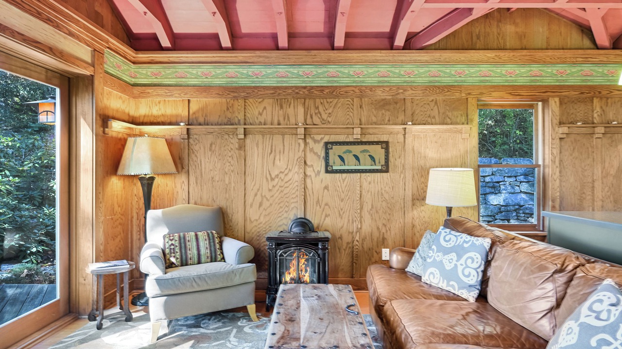 Photo of Livingroom in Asheville