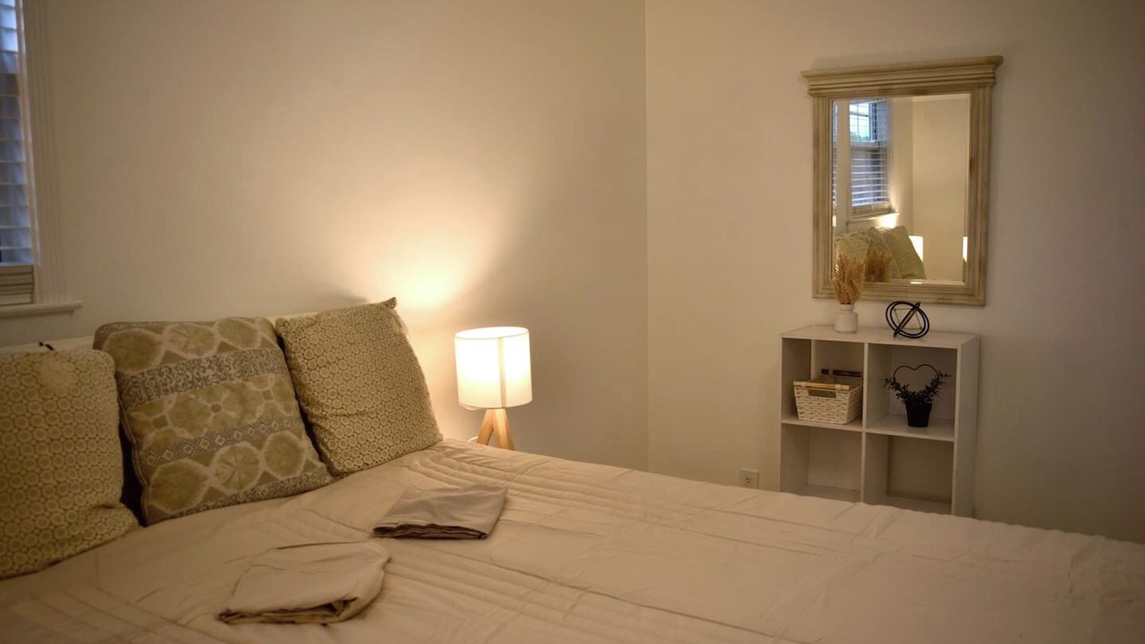Photo of Bedroom in Beacon Hills and Harbour
