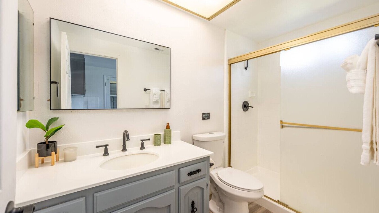 Photo of Bathroom in Valley Center