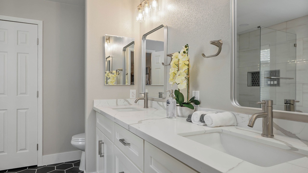 Photo of Bathroom in Enterprise