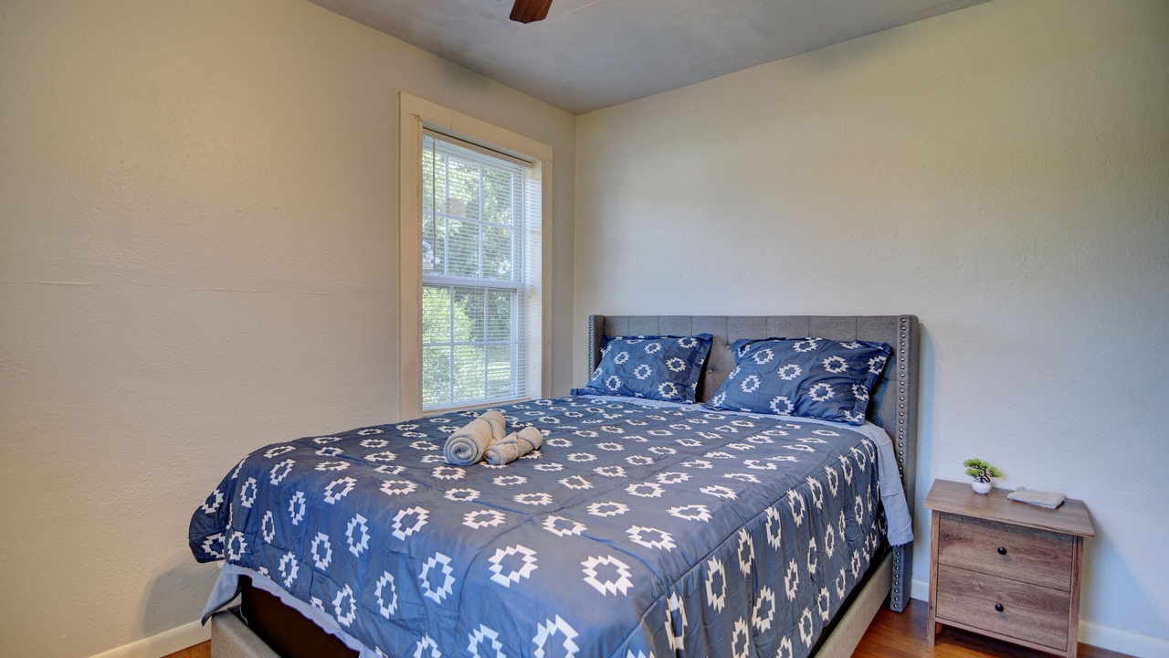 Photo of Bedroom in Valdosta