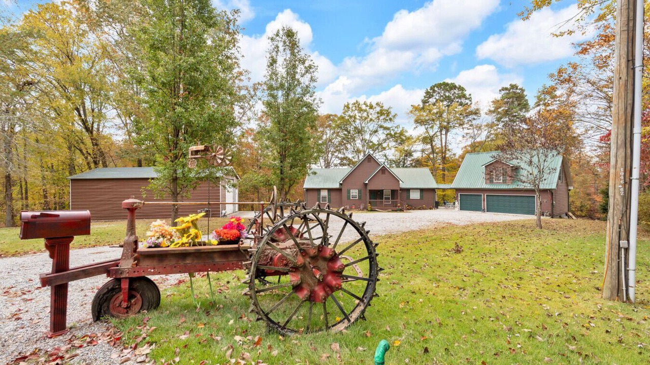 Photo of Outdoor in Baneberry