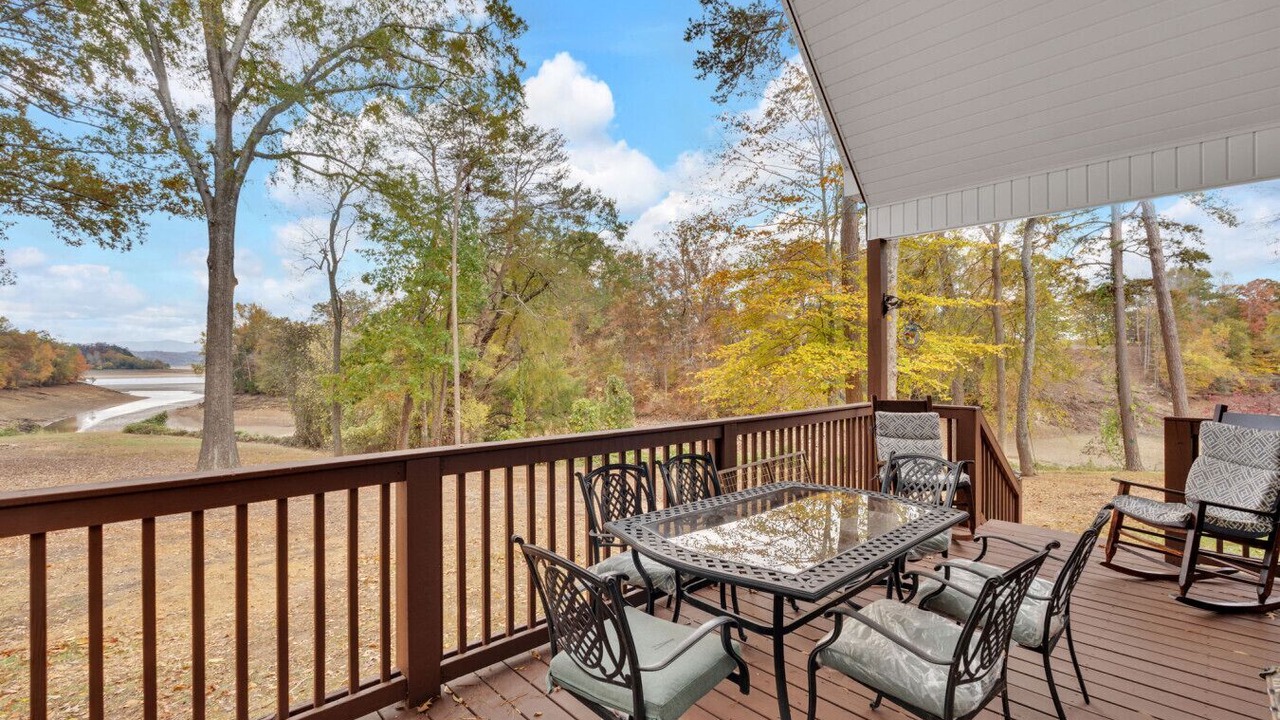 Photo of Outdoor in Baneberry