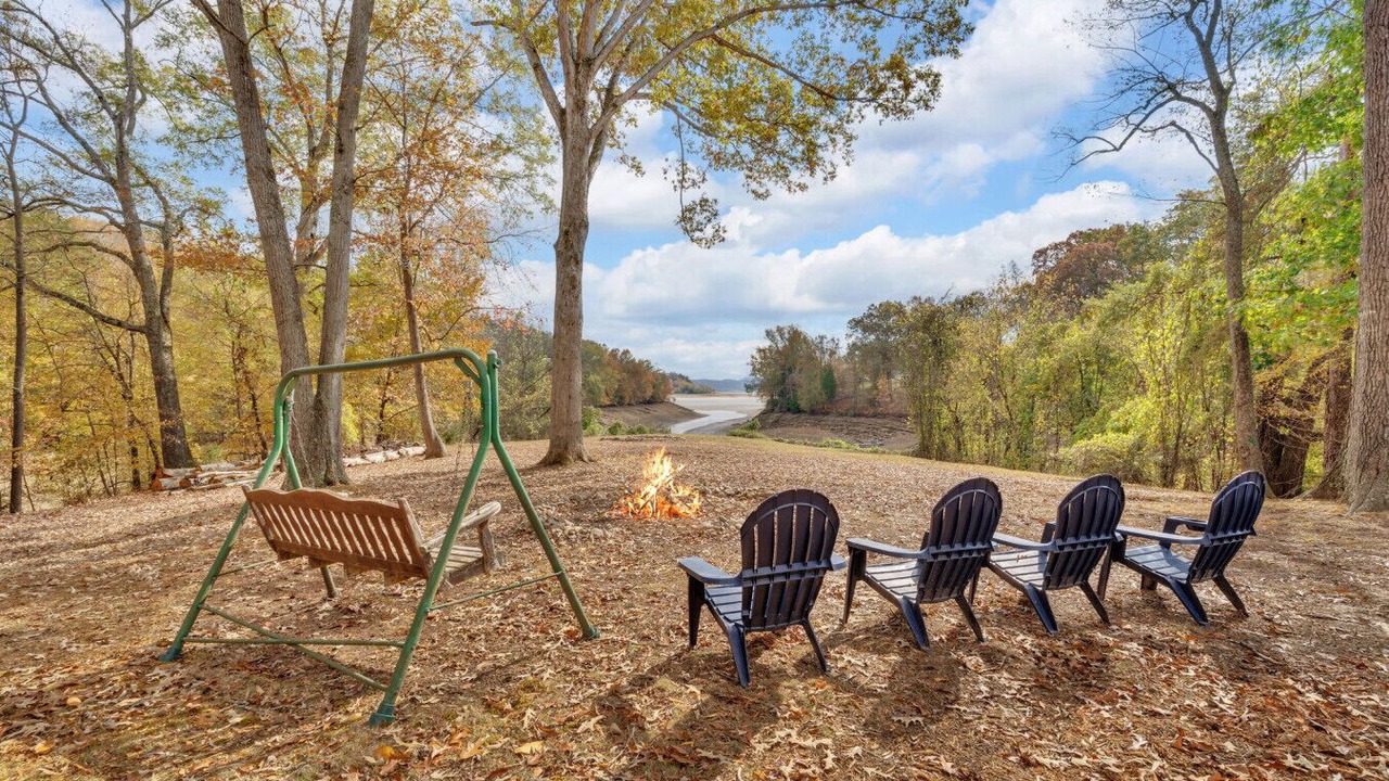 Photo of Outdoor in Baneberry