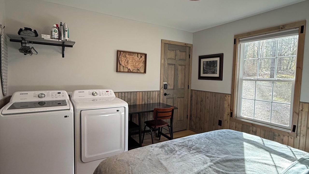 Photo of Bedroom in Rocky Grove