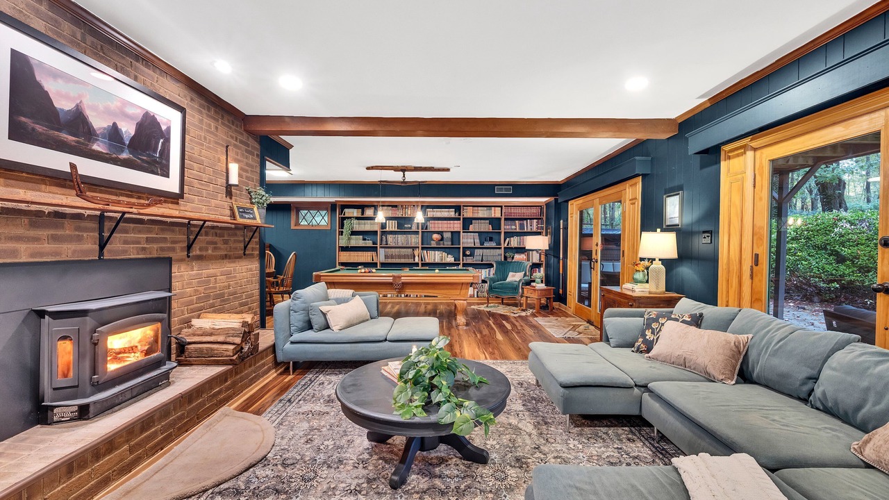 Photo of Livingroom in Mineral Springs