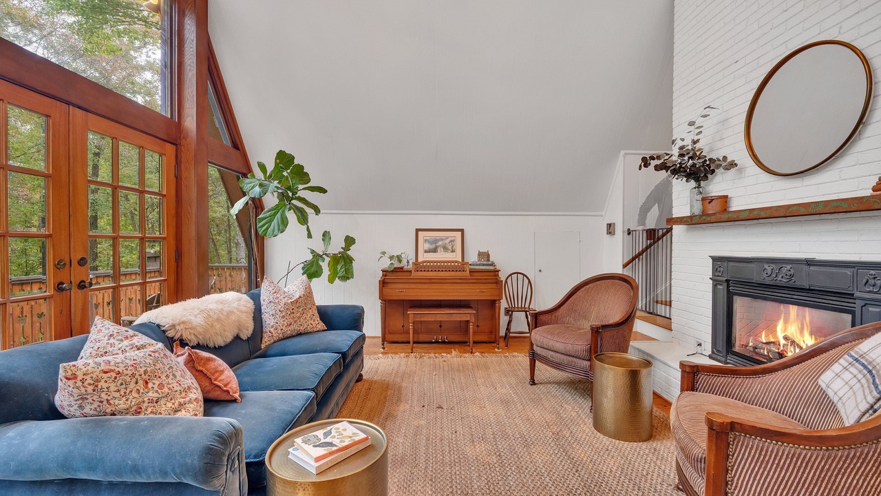 Photo of Livingroom in Mineral Springs
