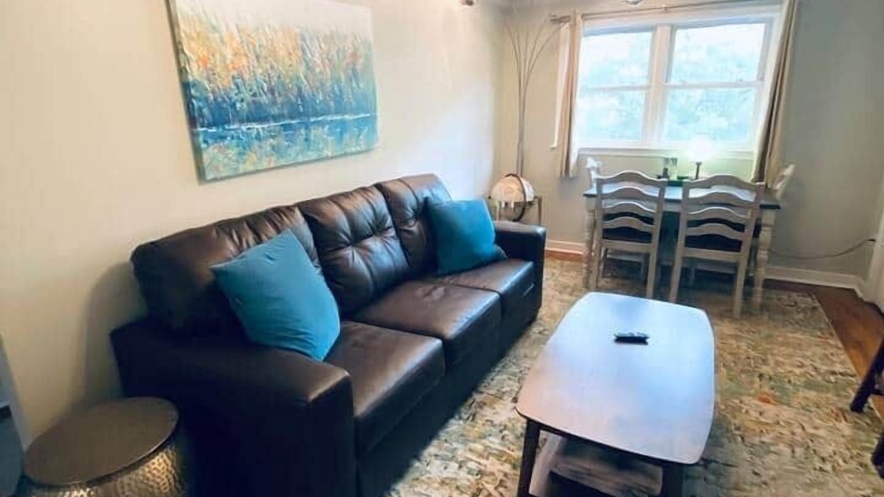 Photo of Livingroom in Dixon Park