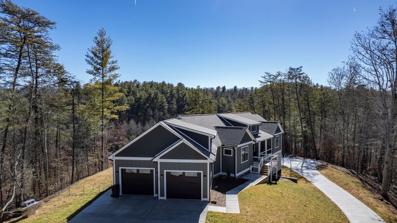 Photo of Outdoor in Weaverville