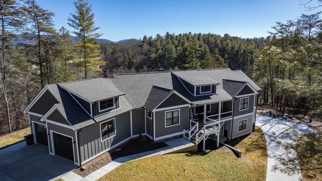 Photo of Outdoor in Weaverville