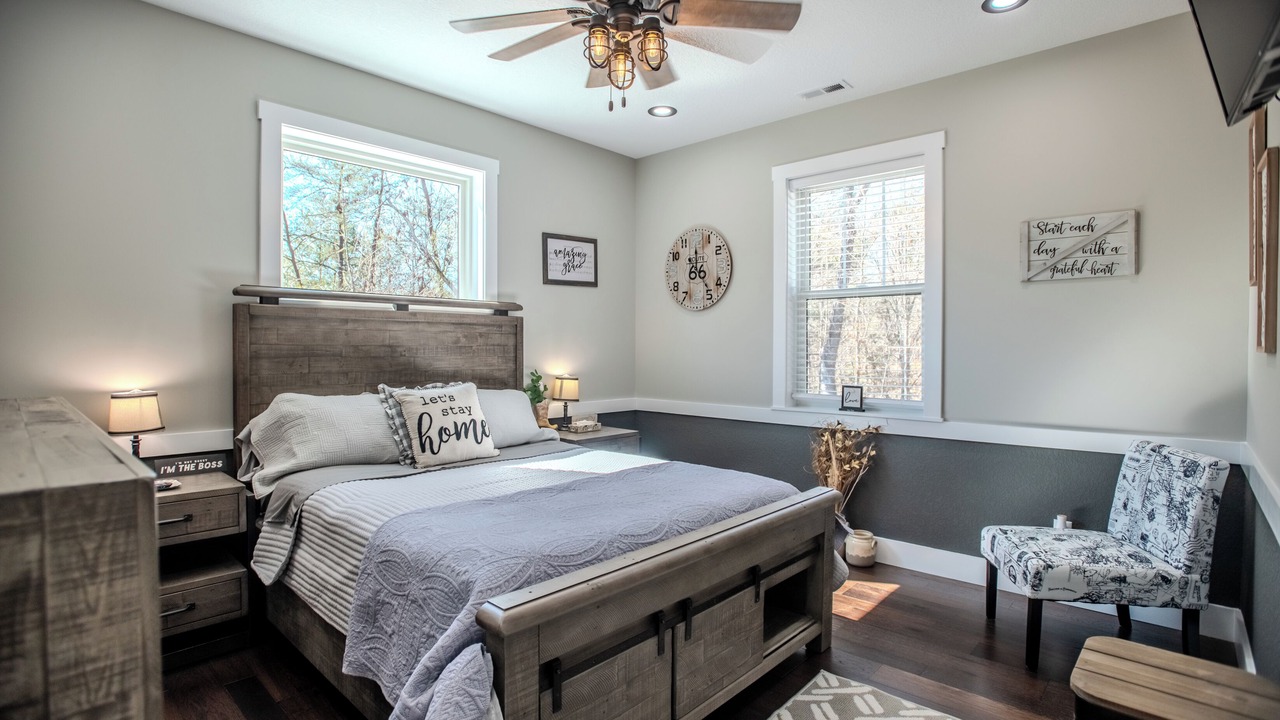 Photo of Bedroom in Weaverville