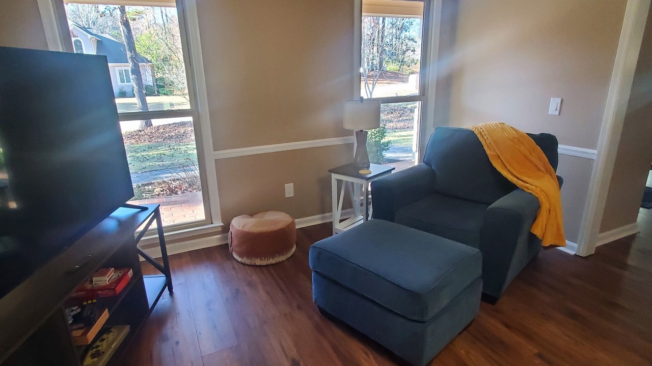 Photo of Livingroom in Peachtree City