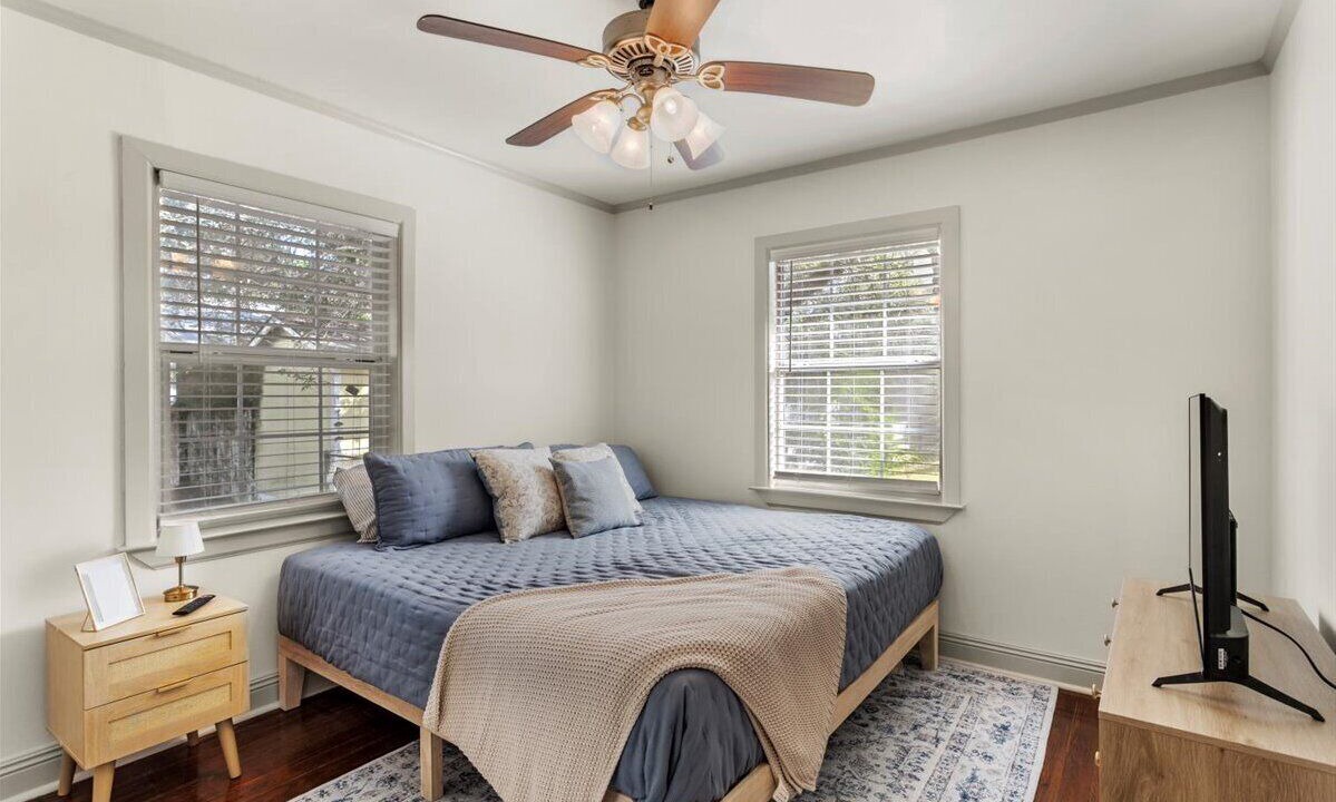 Photo of Bedroom in Long Beach