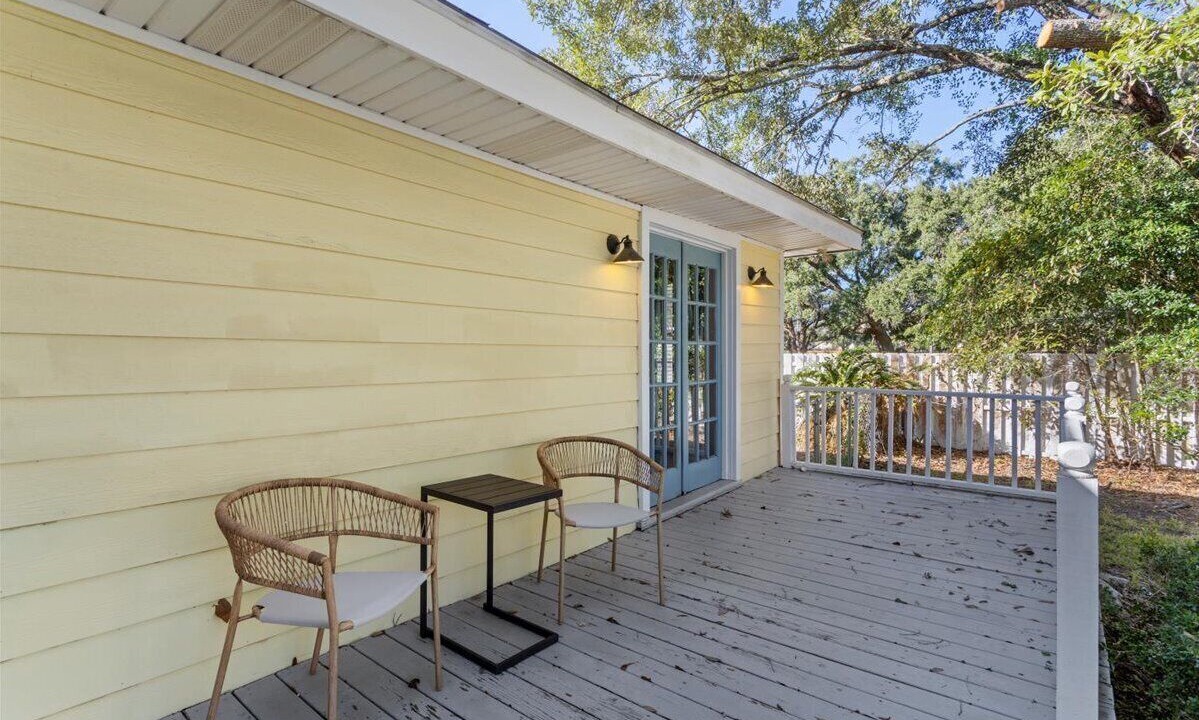 Photo of Patio Balcony in Long Beach