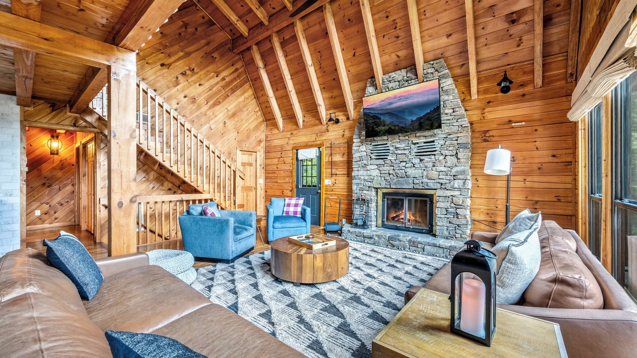 Photo of Livingroom in Maggie Valley