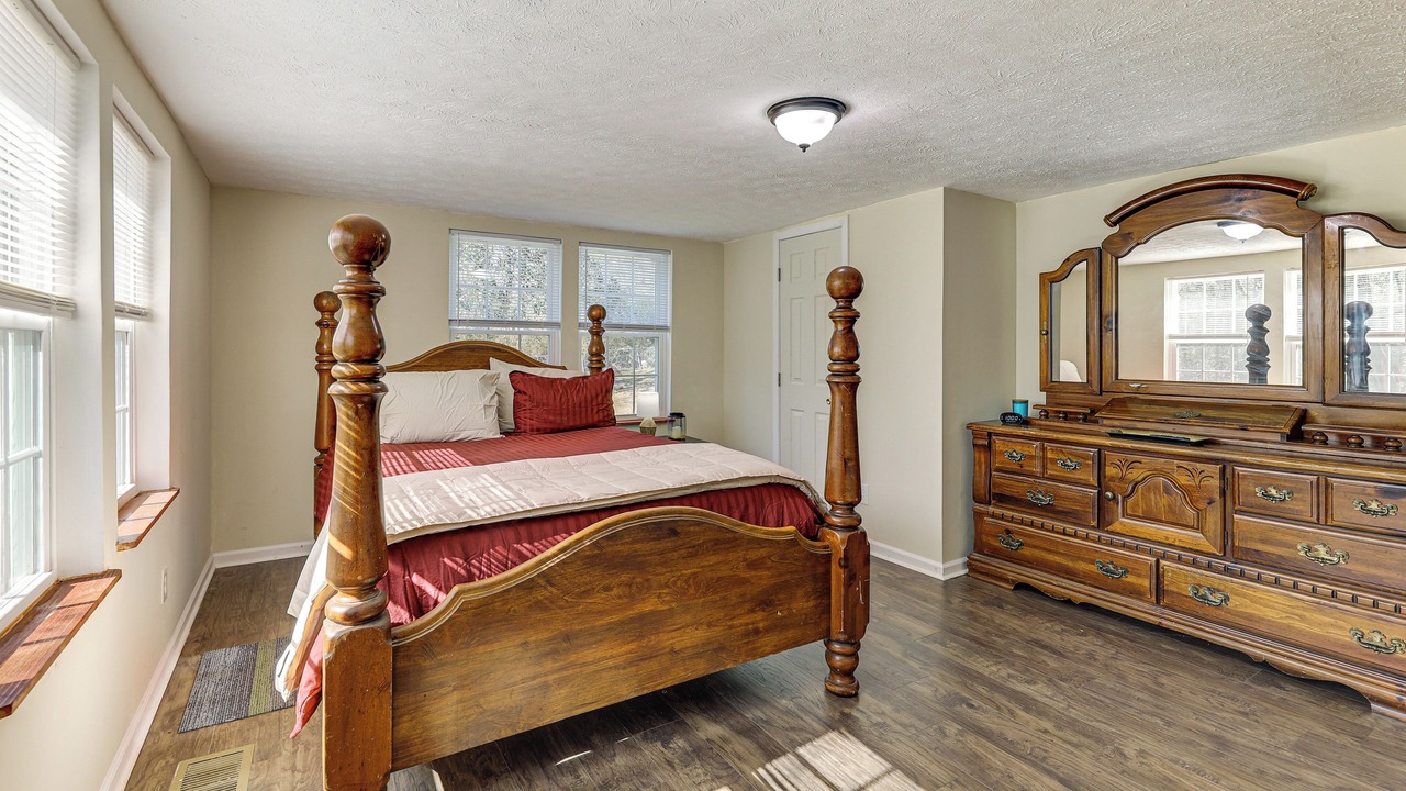 Photo of Bedroom in Tuskegee