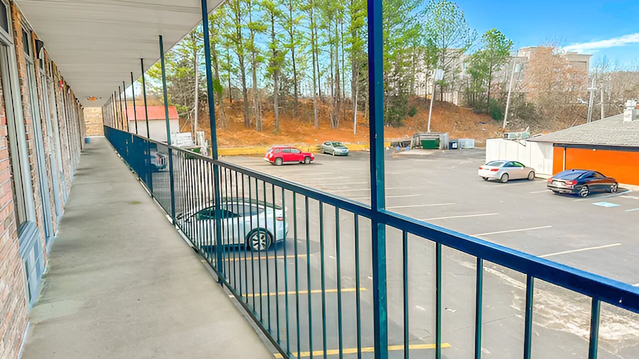Photo of Patio Balcony in Guntersville