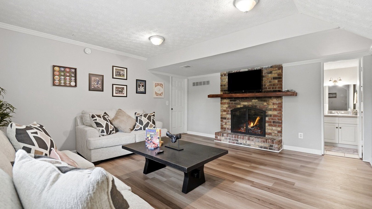 Photo of Livingroom in Addison Heights