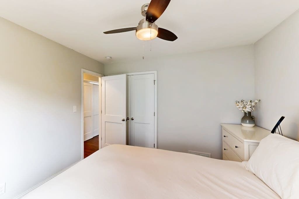 Photo of Bedroom in Loring Heights