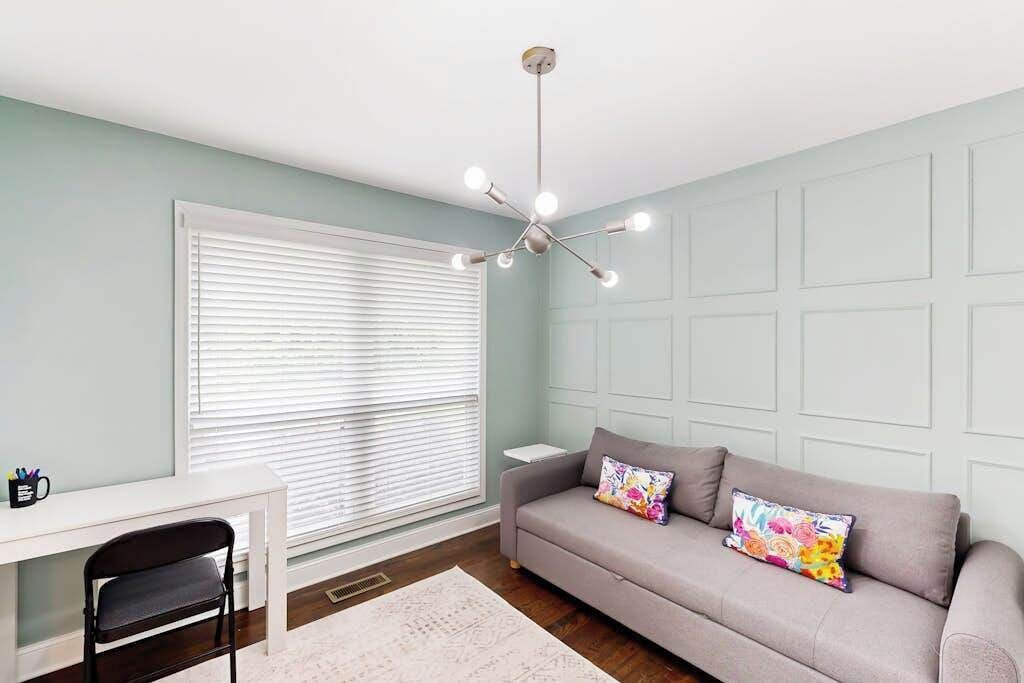 Photo of Livingroom in Loring Heights