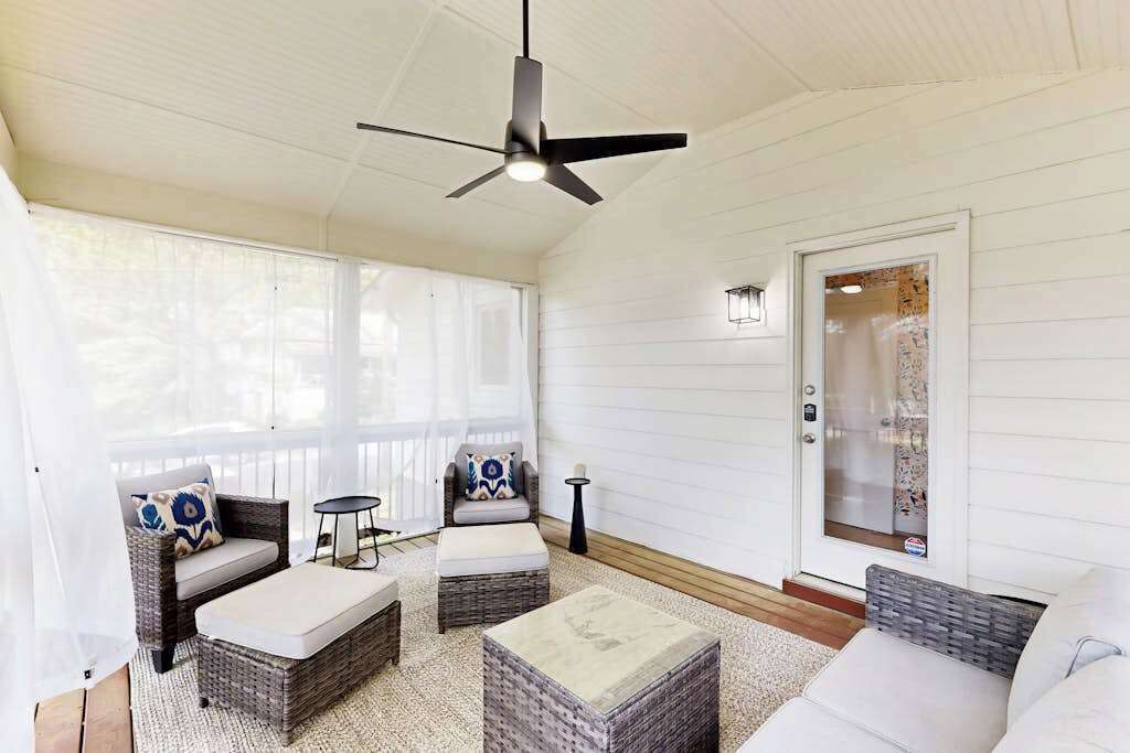 Photo of Livingroom in Loring Heights