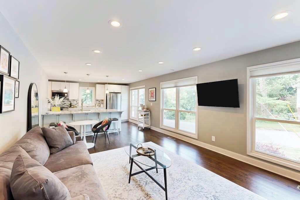 Photo of Livingroom in Loring Heights