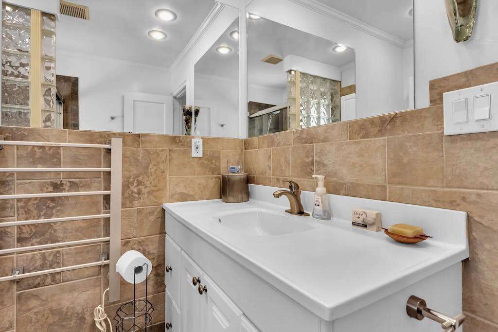 Photo of Bathroom in Loring Heights