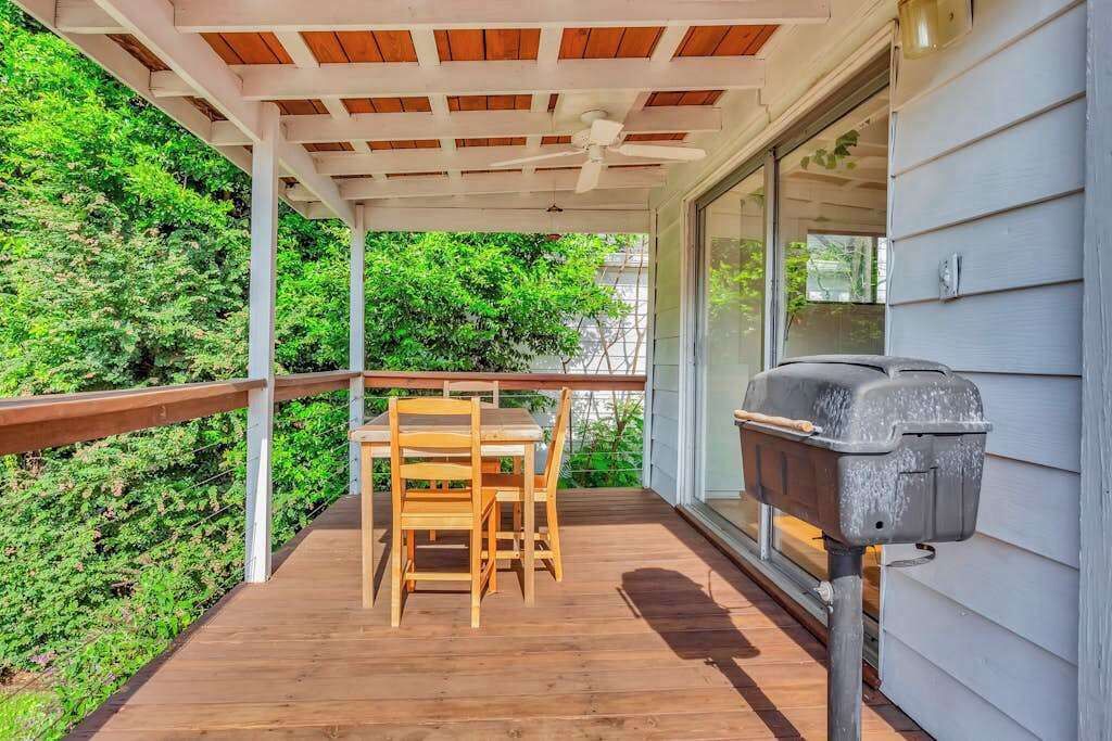 Photo of Outdoor in Loring Heights